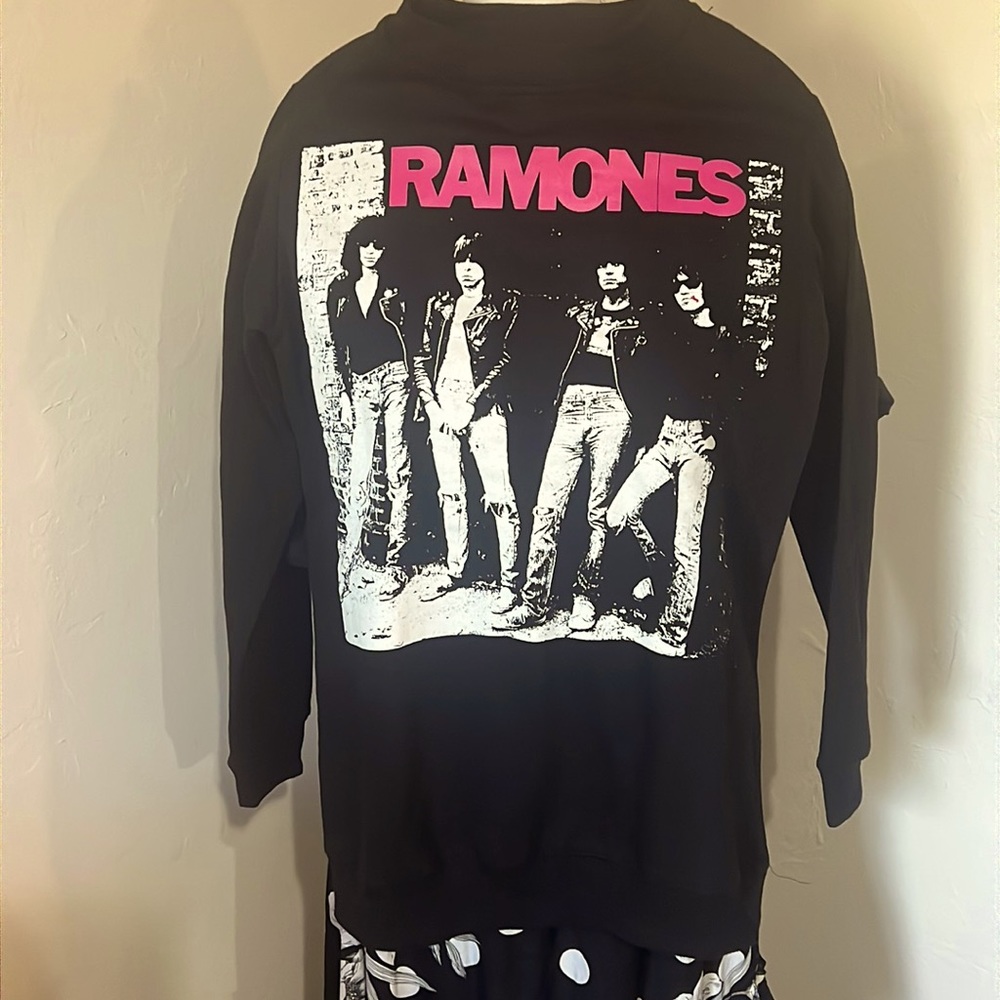 Ramones sweatshirt